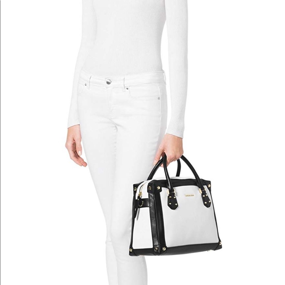 NWT Michael Kors Med Taryn Satchel Blk/Wht